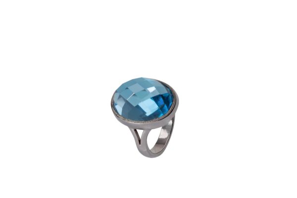 Blue Topaz & 18ct White Gold Ring - Image 4